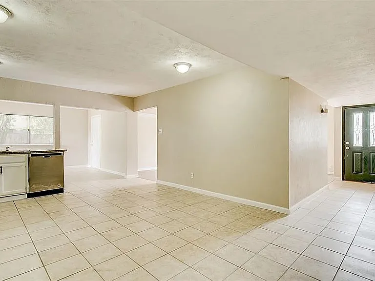 1316 Royster Rd — Photo 5