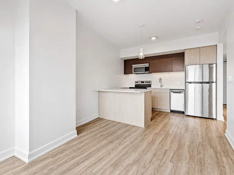46 Flora St — Photo 8