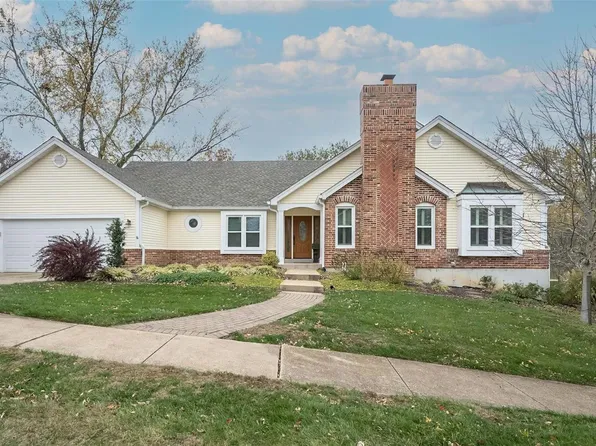 1515 Timber Point Ct, Chesterfield, MO 63017