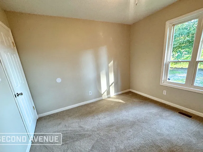 321 Nugget Ct — Photo 10