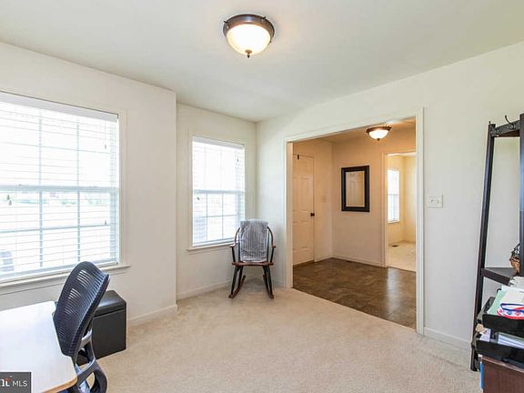 4th image of 32 Orr Ln