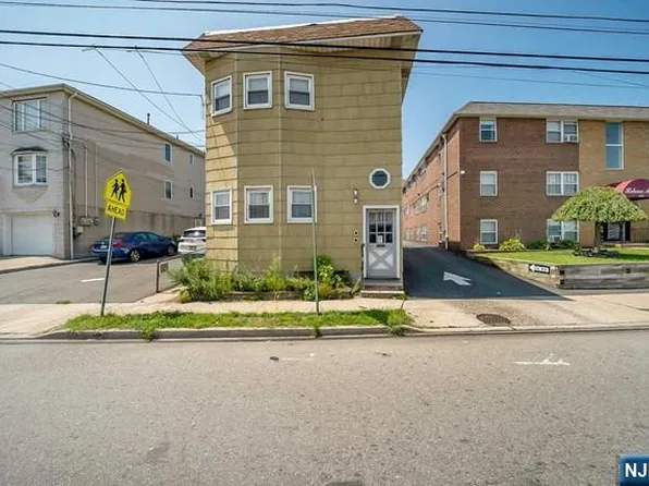 251 Schuyler Ave, Kearny, NJ 07032