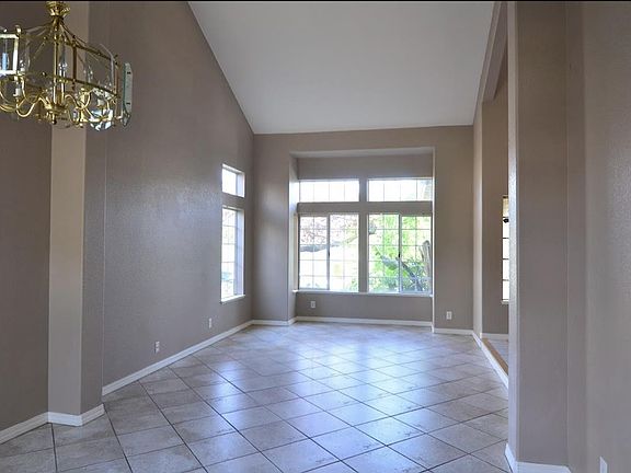 3rd image of 2208 Koa Ct
