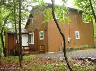 1065 Hampstead Rd, Bushkill, PA 18324