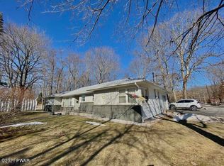 114 High Blue Ave, Hawley, PA 18428