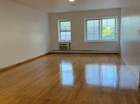 13312 Avery Ave Floor 2, Flushing, NY 11355