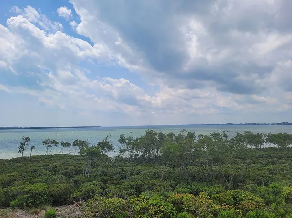 27 Harbour Isle Dr W Unit 305, Fort Pierce, FL 34949