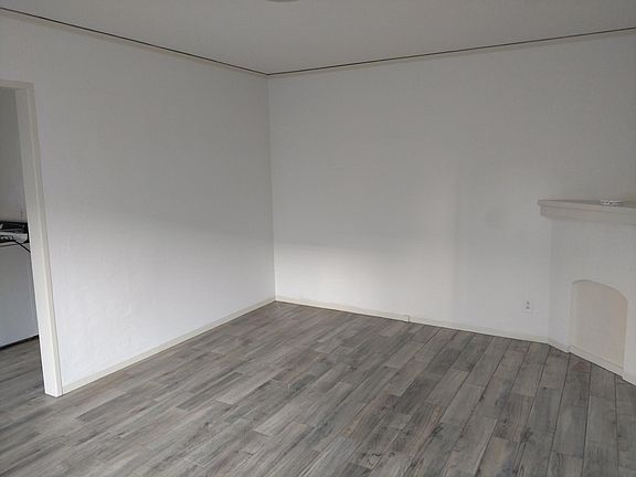 4th image of 28 Granada Ave APT 8