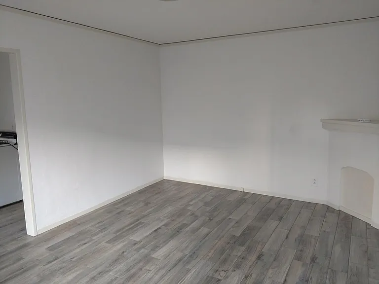 28 Granada Ave #8 — Photo 4