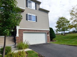 1857 Indian Hill Ln, Aurora, IL 60503