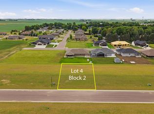 1410 Castle St, Larchwood, IA 51241
