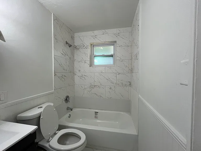 Crescent Lake Dr — Photo 20