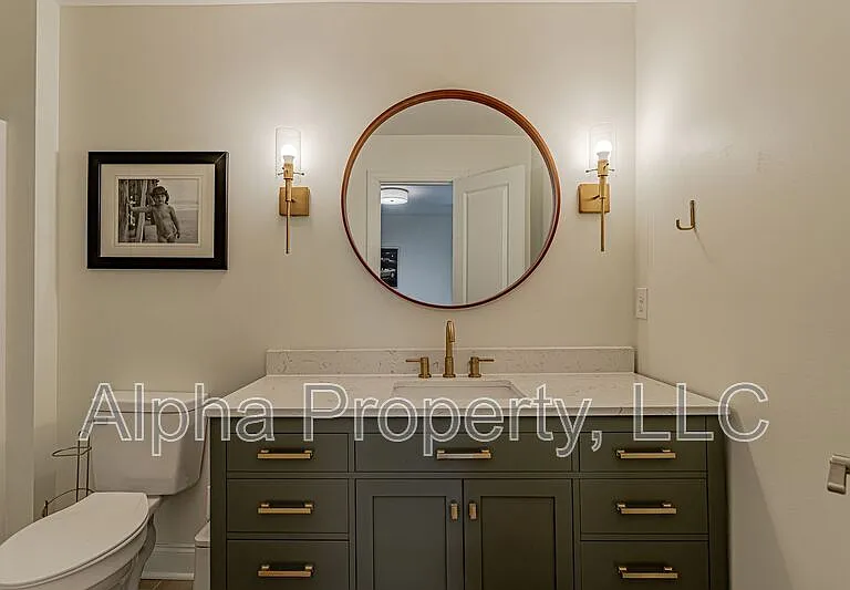 804 N Weston St — Photo 34