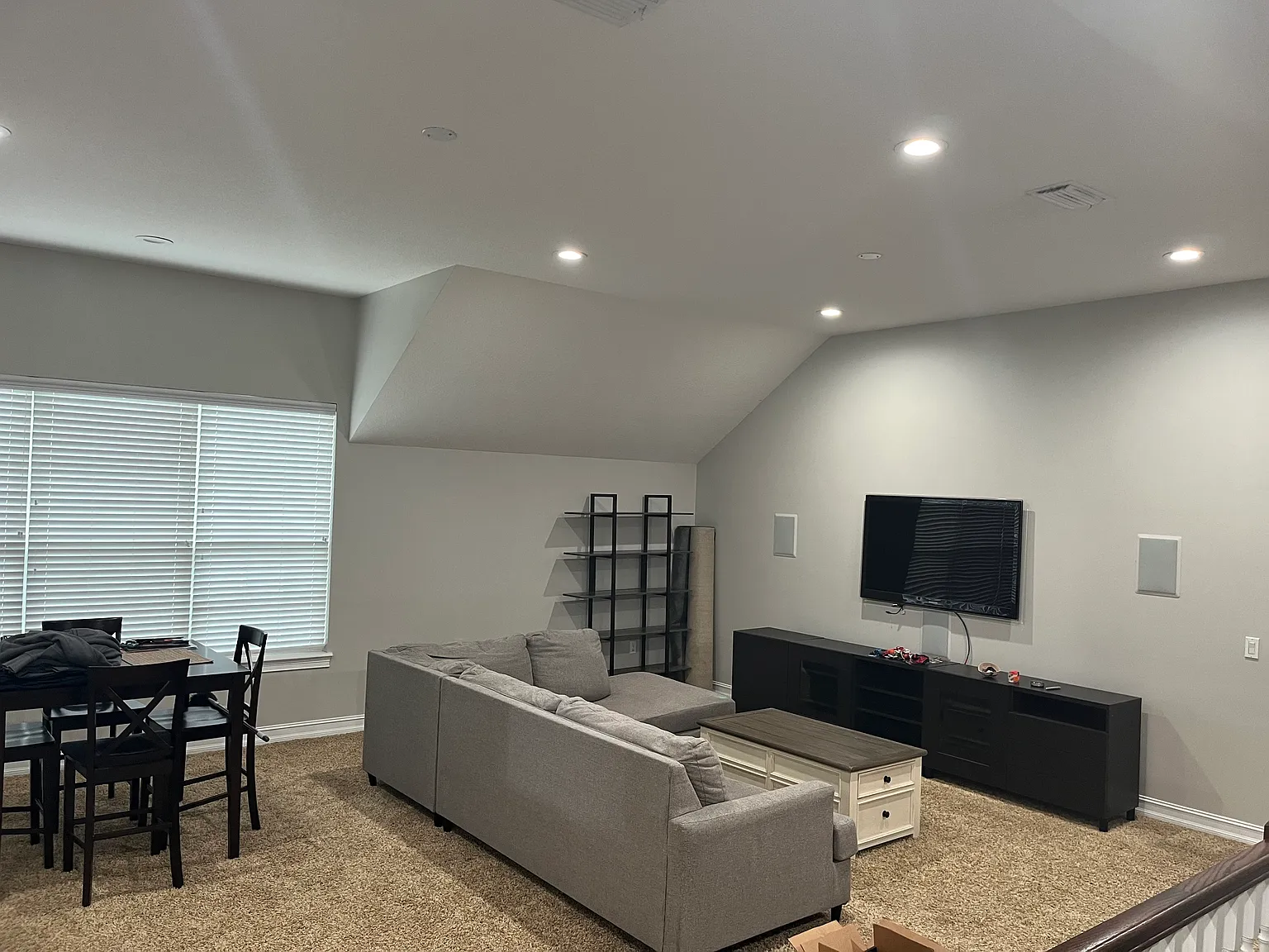 2 bed, 1100 sqft, $2,300 — Photo 2