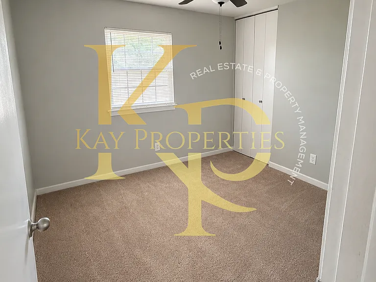 3013 Wedgedale Ave — Photo 10