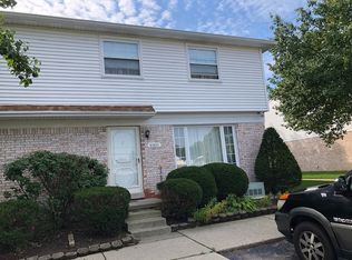 37671 Colonial Dr #96, Westland, MI 48185