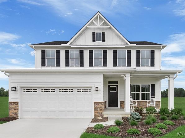 6395 Deanna Dr, Hamburg, NY 14075