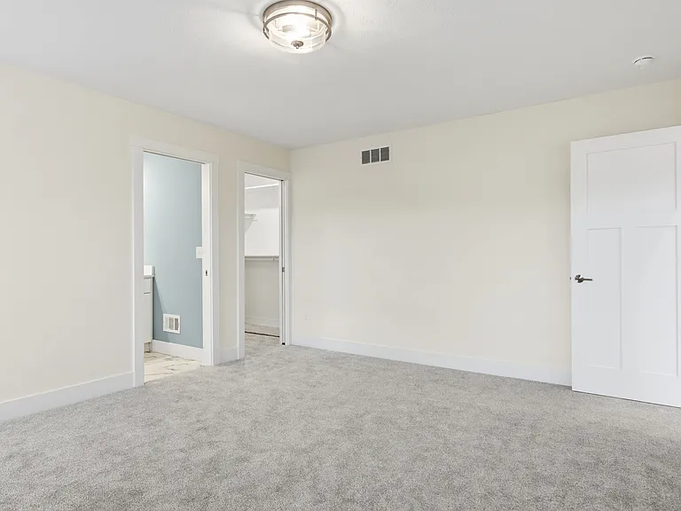 4499 Lamarche Cir — Photo 9