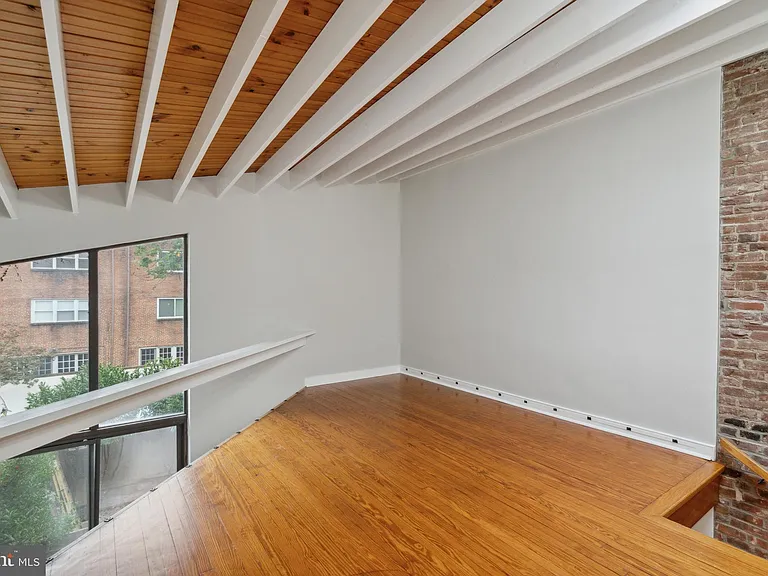 712 Addison St — Photo 15