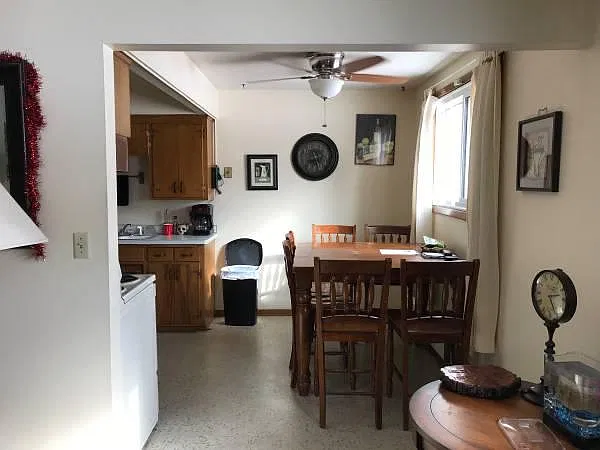 1 bed, 850 sqft, $1,275 — Photo 3