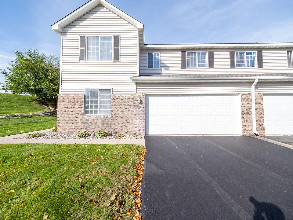 1828 Mockingbird Ave