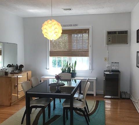 3rd image of 215-2 Roosevelt Blvd