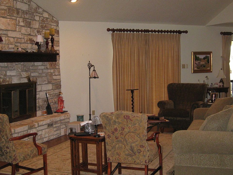 1st image of 214 Riverhill Blvd