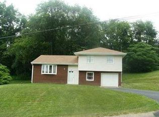 154 Fairlane Dr, Industry, PA