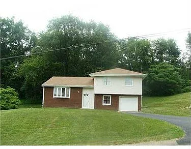 154 Fairlane Dr photo 1