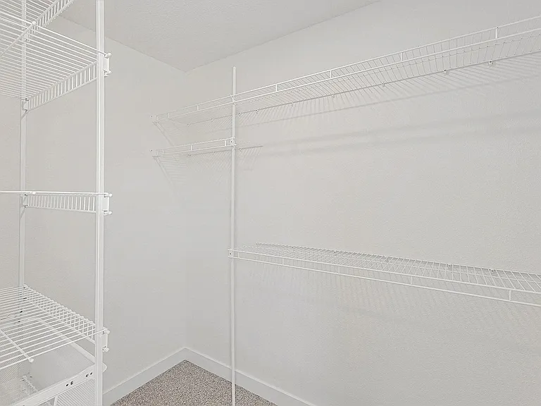 Eagle Ridge Apartment Homes — Photo 35