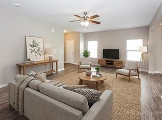 8950 Chalkstone Rd, Charlotte, NC 28216