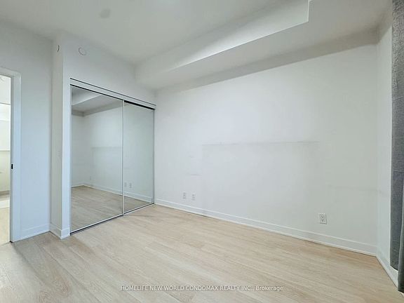 4th image of 30 Upper Mall Way #2006