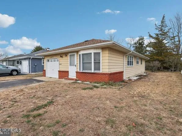 192 Charlotteville Dr S, Toms River, NJ 08757