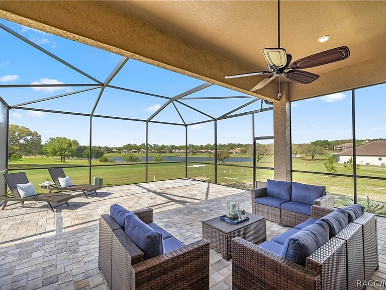 1335 W Greenmeadow Path — Photo 3