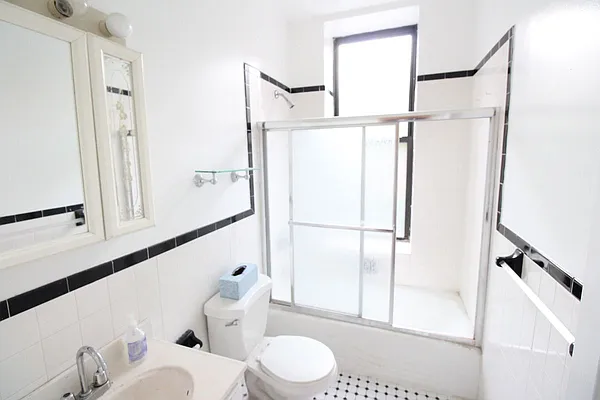 Rented by Luxor Homes & Investment Realty | media 6