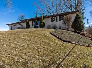 5 Harold Dr, Burnsville, MN 55337