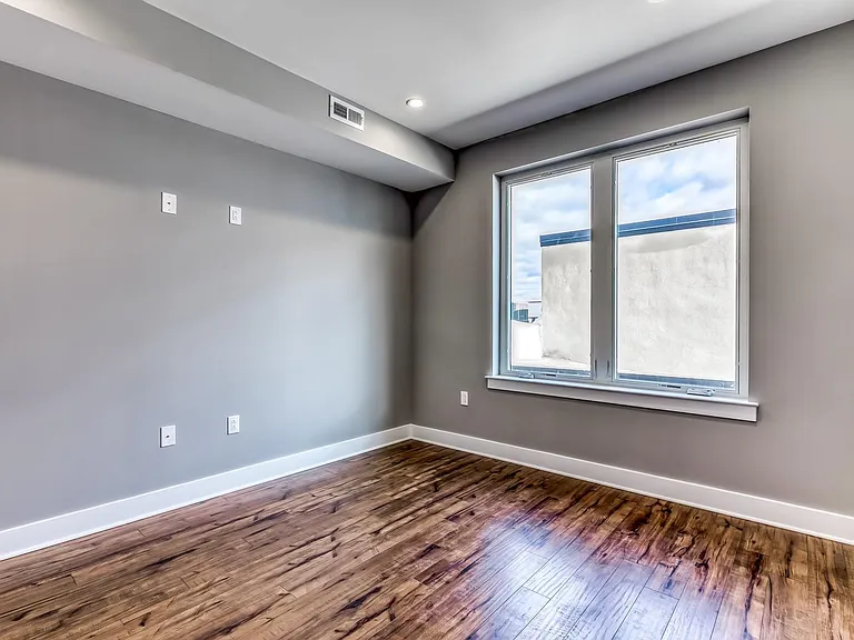 330 Cambridge St #2B — Photo 13