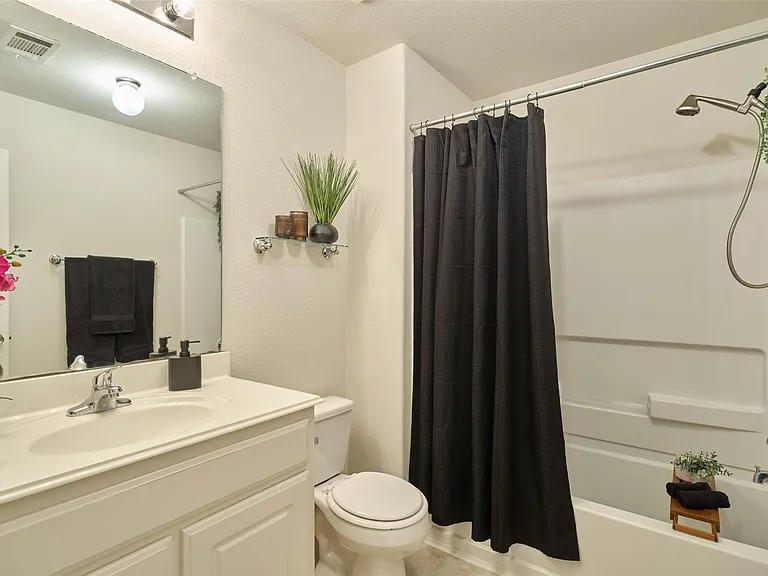4243 Medina River Loop — Photo 31