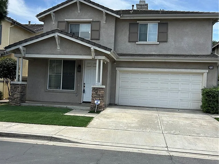2926 Spruce Ct — Photo 2