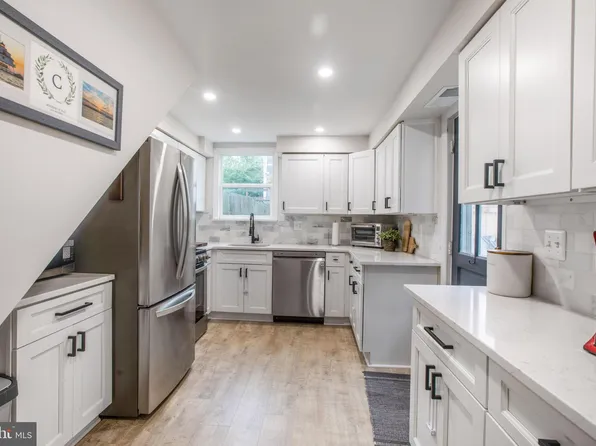 1305 Queen St, Alexandria, VA 22314