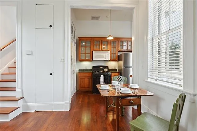 1306 Octavia St #REAR — Photo 9