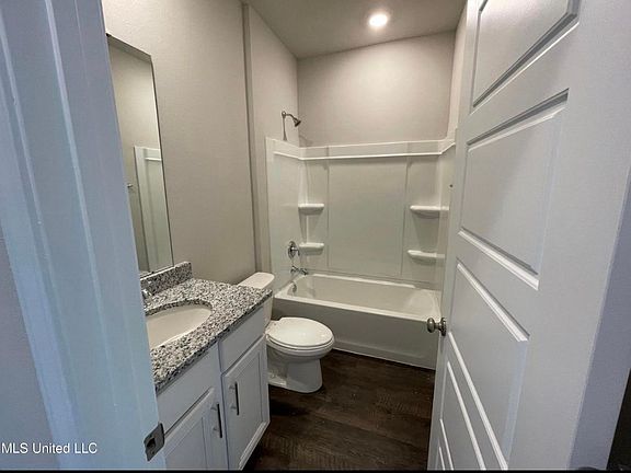 3rd image of 5040 Fairbury Way