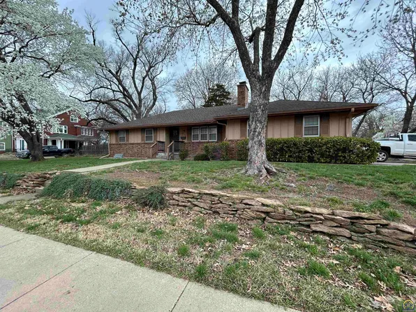 710 W 12th Ave, Emporia, KS 66801