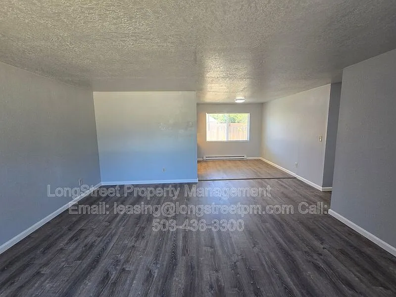3 bed, 1.5 bath, 1264 sqft, $2,295 — Photo 4