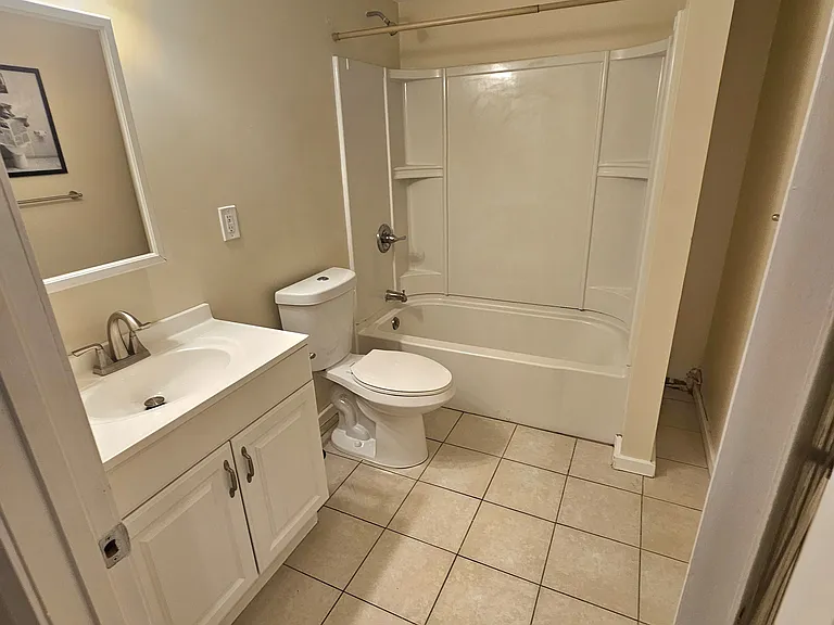 774 E 5th St #1 — Photo 12
