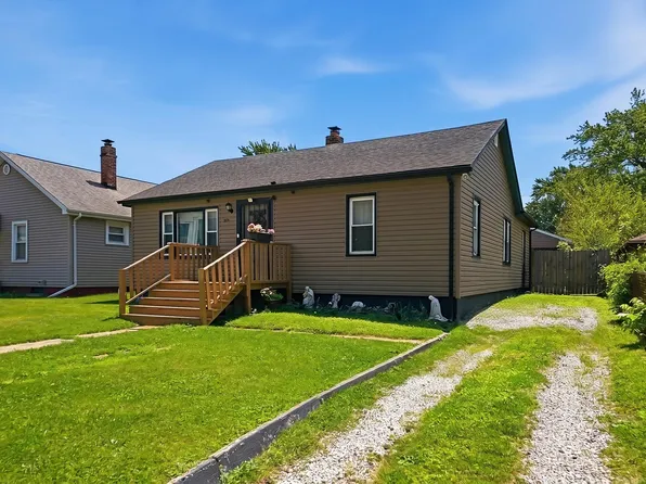 905 W 38th Pl, Hobart, IN 46342