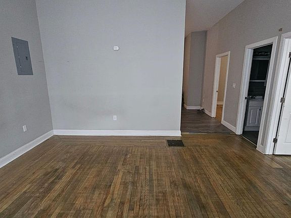 5th image of 151 Howard Ave #1R