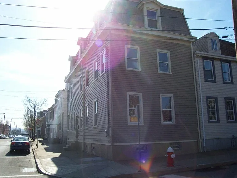 1802 Wharton St — Photo 7