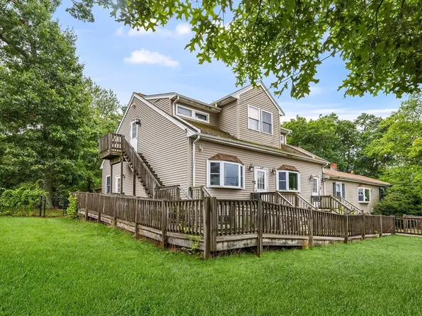 2103 Old Plymouth St, Bridgewater, MA 02324