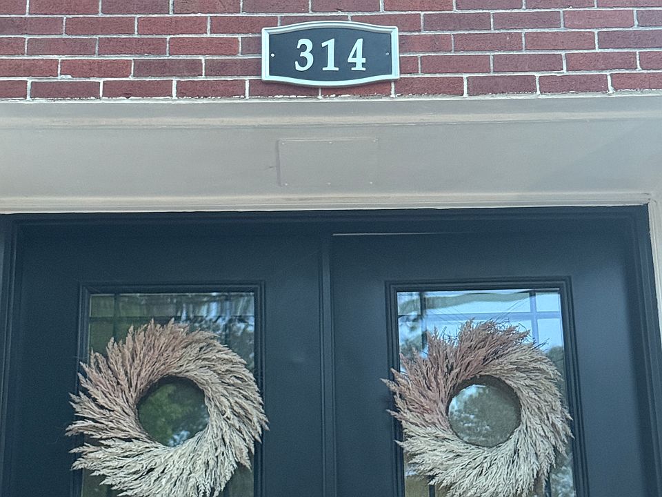 2nd image of 314 West Rd